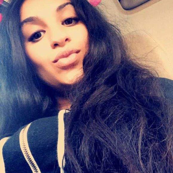 Meet your Posher, Sara - Picture 1 of 1